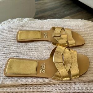 ZARA WOMENS GOLD SLIDE SANDAL